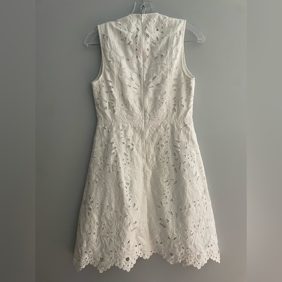 Theory Women’s Jemion E Embroidered Eyelet Dress Size 6 White Linen Fit & Flare - Picture 6 of 16